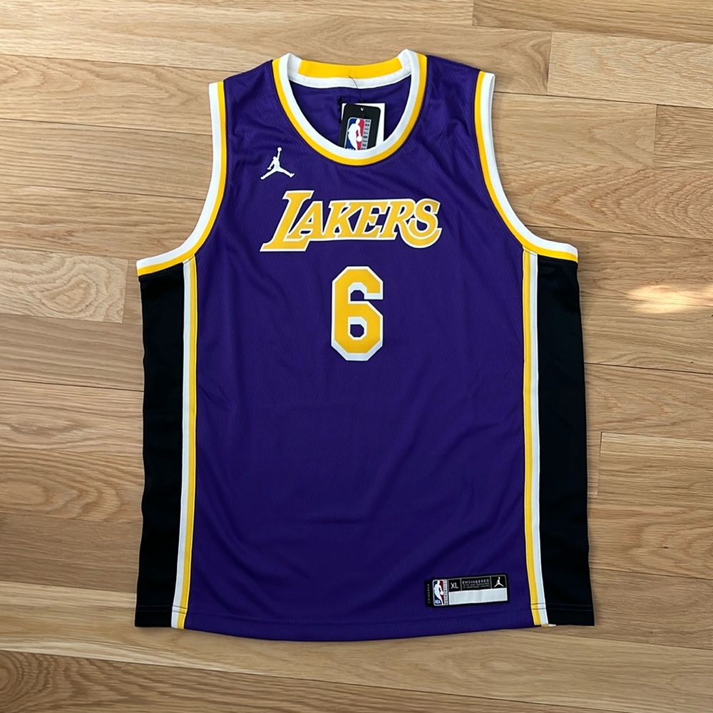 Lebron lakers jersey